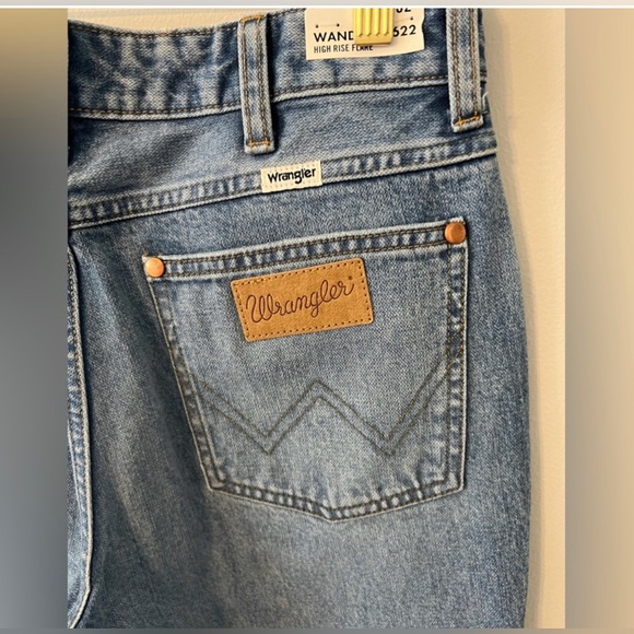 WRANGLER WANDERER HIGH RISE FLARE JEANS - Picture 5 of 7